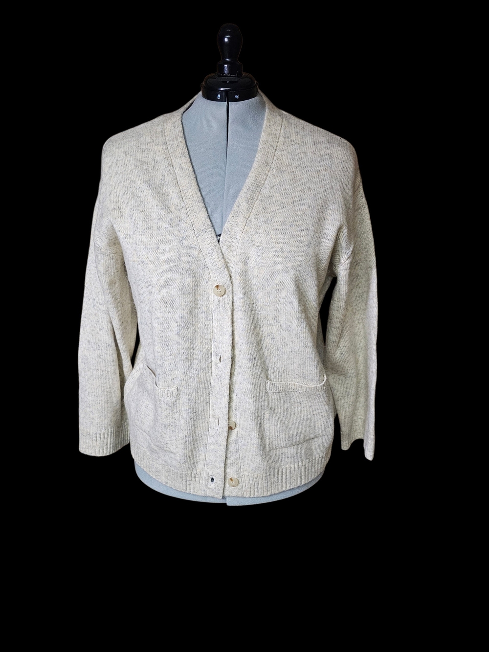 a.n.a Cream Speckled V-Neck Button Cardigan